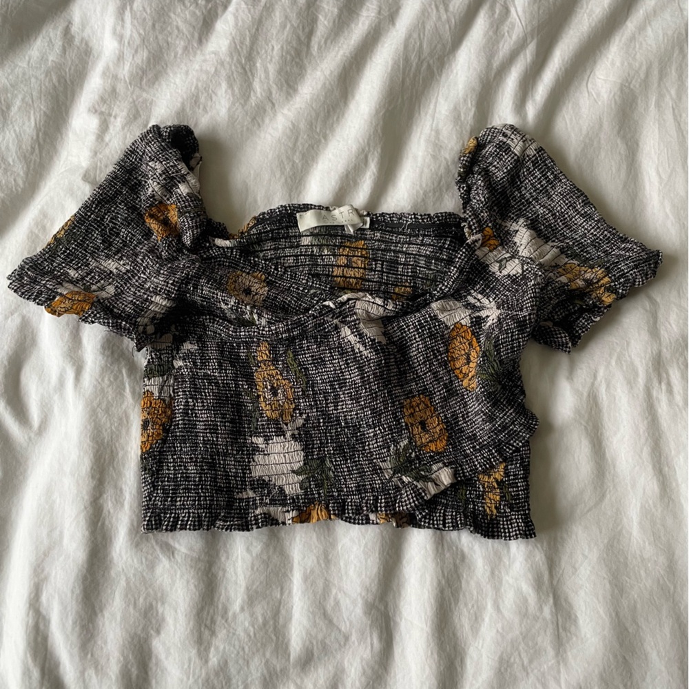 Astr Black and White Floral Crop Top